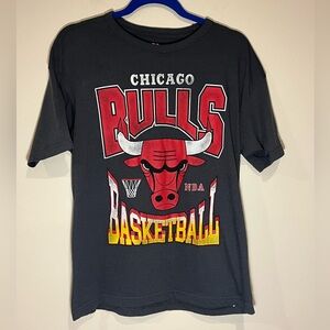 Chicago Bulls Shirt Medium NBA Basketball Graphic Tee Short Sleeve Adult